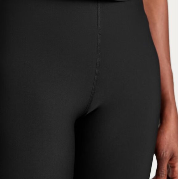 Old Navy Extra High-Waisted PowerSoft Sculpt 7/8 Leggings, Size S, Color: Black - Picture 8 of 8